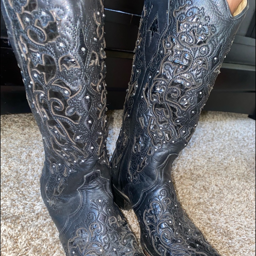 Corral boots